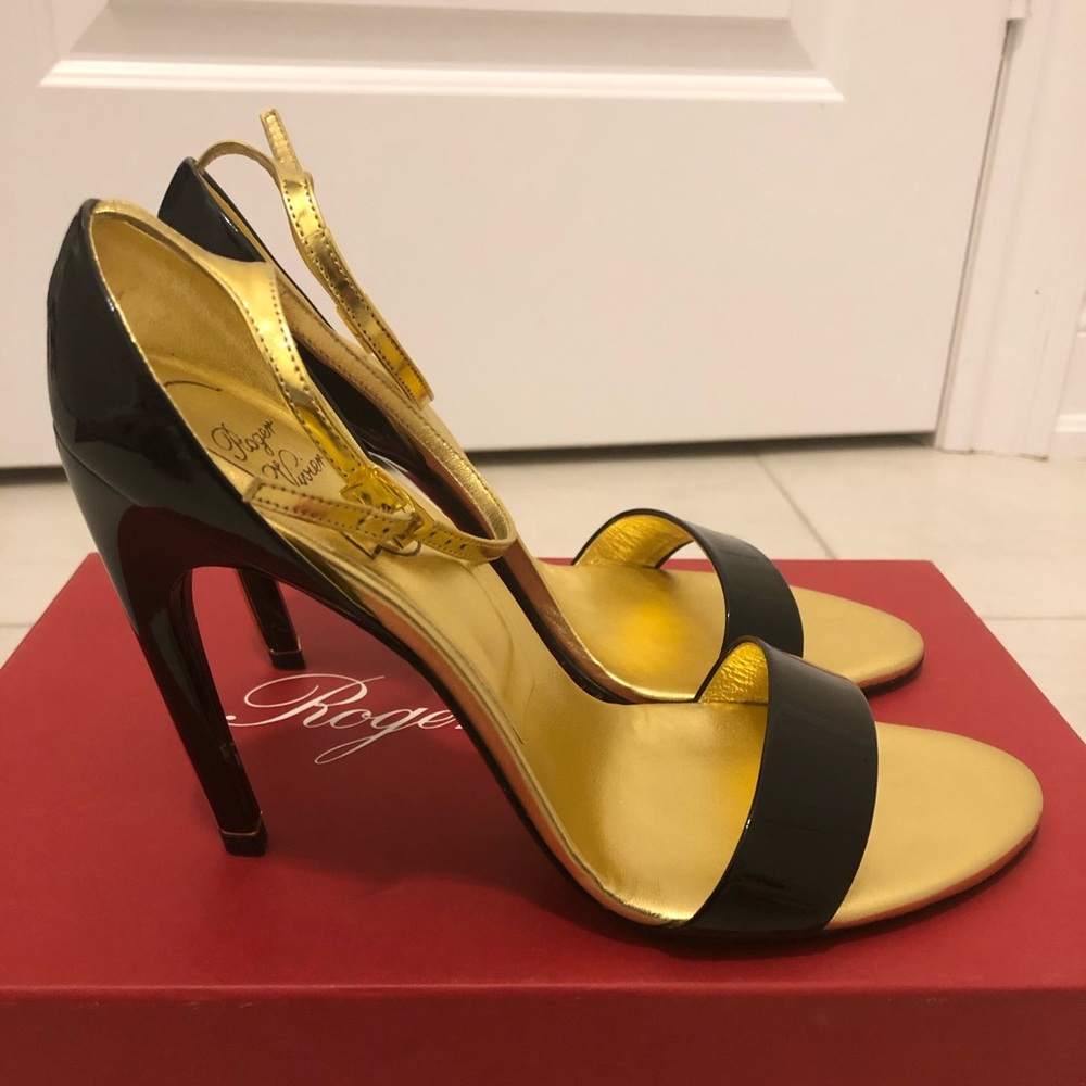 Roger Vivier Goldie T 100 Sandal